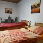 Einladende Ferienwohnung In Hannover Messenah